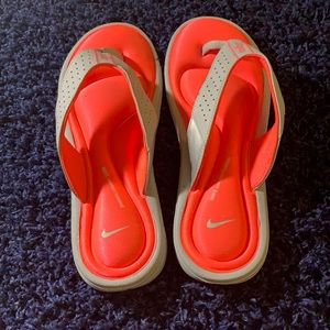 Nike Flip flops
